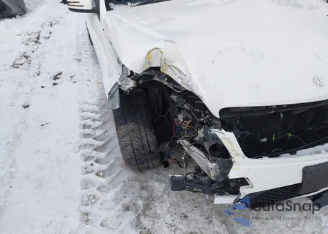 2013 Mercedes-Benz C 300 Sport 4Matic z USA, uszkodzony, nr VIN WDDGF8AB6DR291252